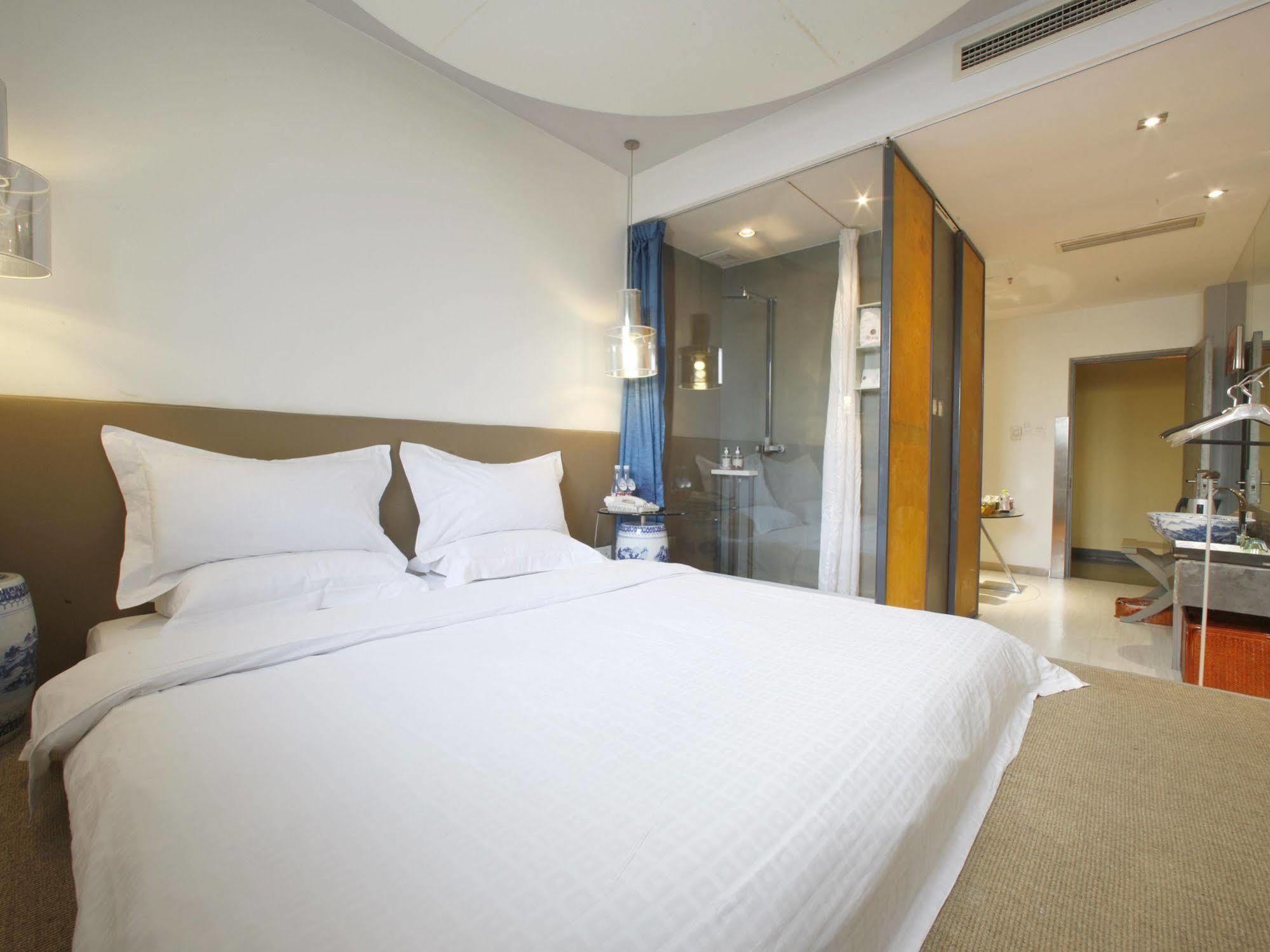ไชน่า คอมมิวนิตี้ อาร์ต แฮบิแทต โฮเต็ล Hotel ชิงเต่า ภายนอก รูปภาพ