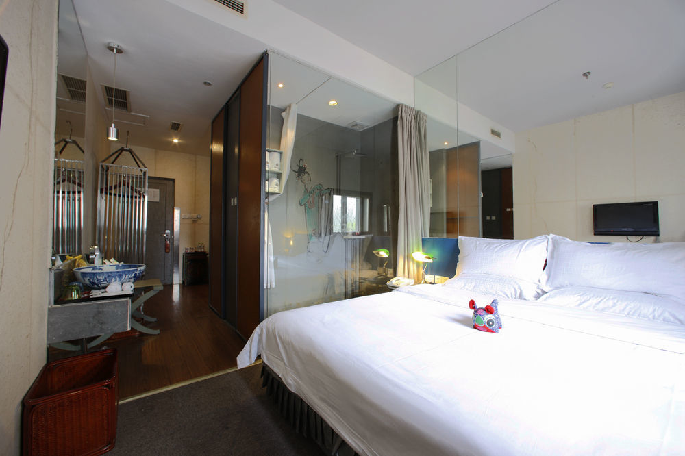 ไชน่า คอมมิวนิตี้ อาร์ต แฮบิแทต โฮเต็ล Hotel ชิงเต่า ภายนอก รูปภาพ